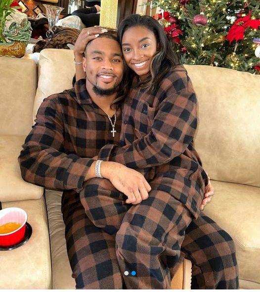 Olympic Power Couple Jonathan Owens and Simone Biles Confirm Pregnancy News