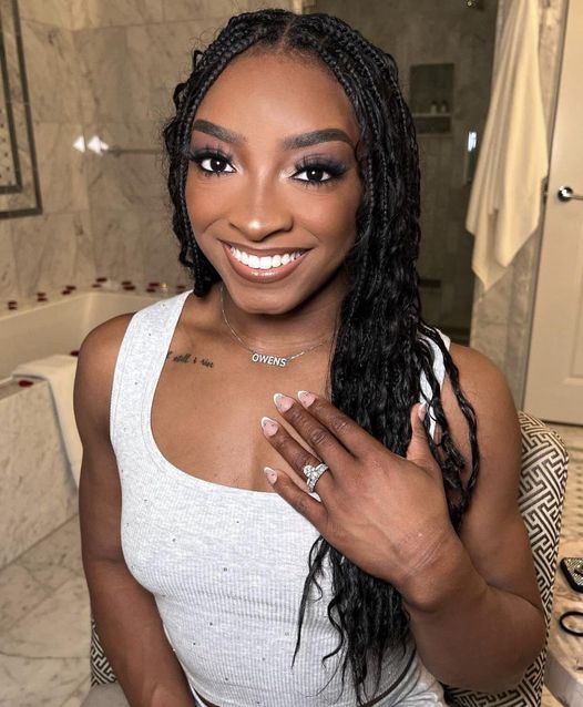 Just in: Simone Biles Celebrates the End of Paris Olympics Journey with Fresh New Hairstyle: ‘Gold Medal Stylist’ [PHOTOS] See More!!