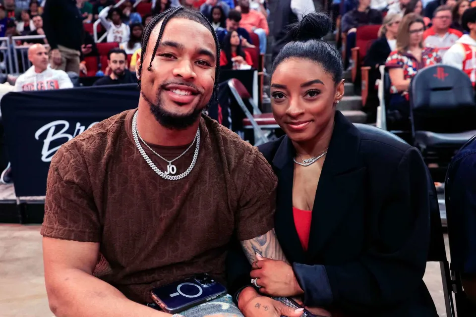 Jonathan Owens reveals how wife Simone Biles 'trips me out'...... Click here for More Details!!