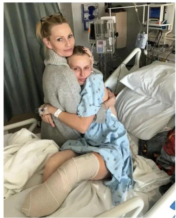 Tragedy strikes: American model loses her legs and almost dies despite proper tampon use! …see more