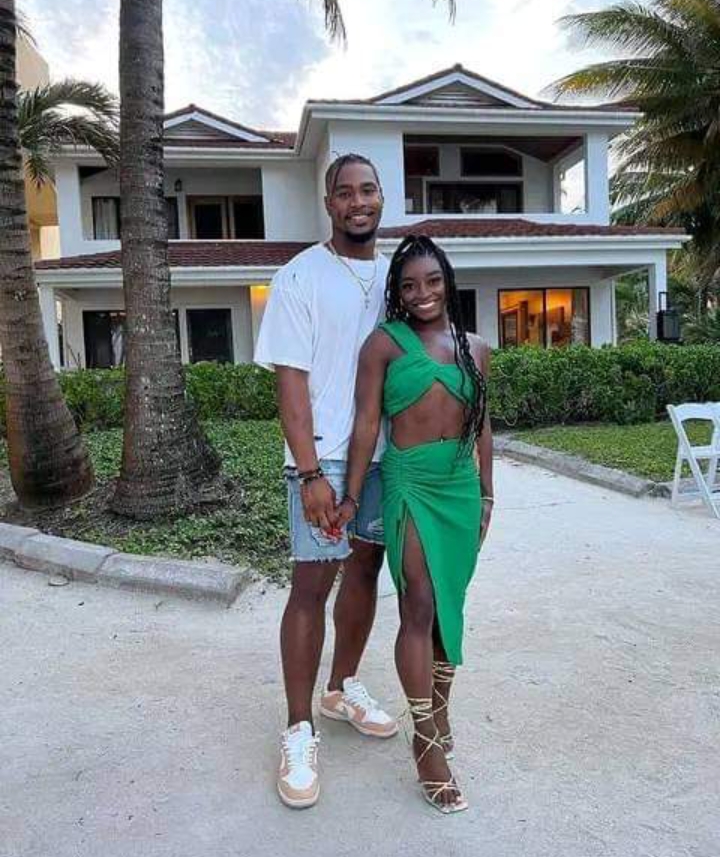 Jonathan Owens won big in his first NFL game and then immediately bought Simone Biles a lavish house in Texas as a wedding gift.. Full Details Below .