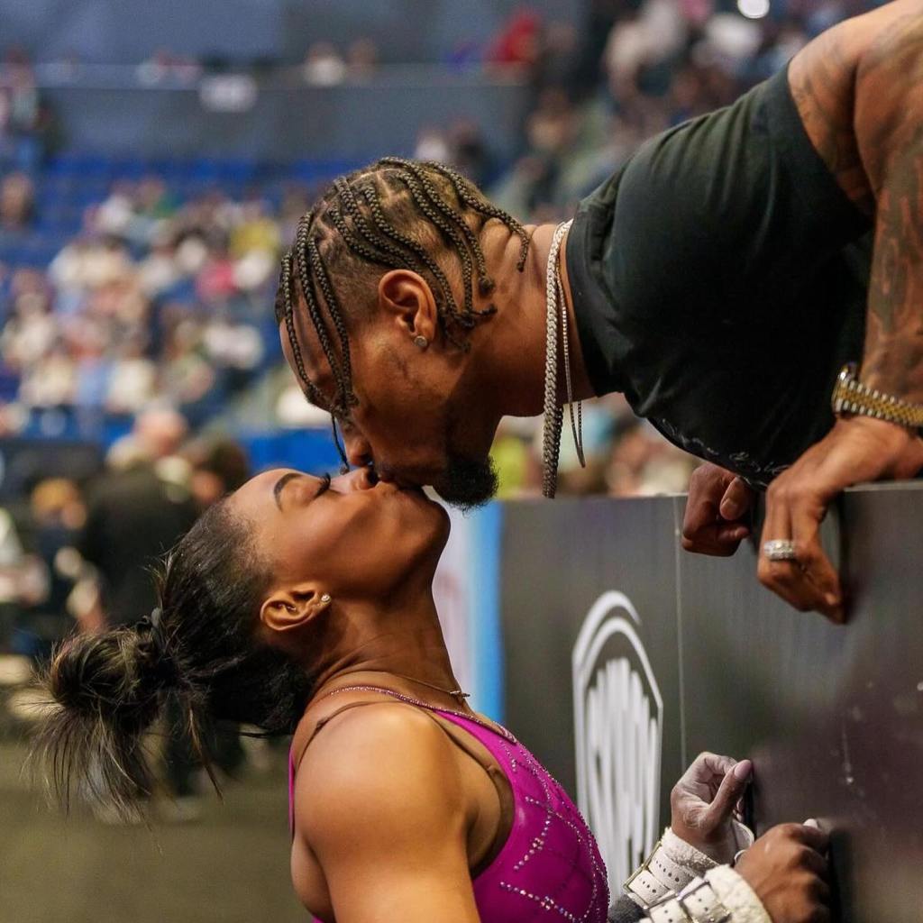 Just In: Simone Biles’ Husband Jonathan Owens shower kisses on his Wife as She Becomes the Most Decorated U.S. Gymnast in Olympic History.