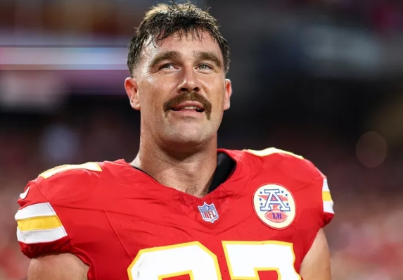 Travis Kelce and the Chiefs Win Fifth Straight Game as Taylor Swift Celebrates with Their Families