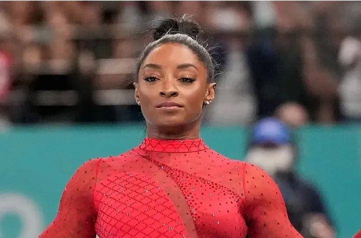 Olympic superstar Simone biles caught up in student loan controversy; sends strong piece of advice that…Read more