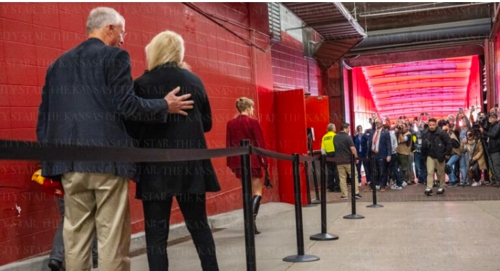 Proud Parents Scott and Andrea Swift Watch as Taylor Swift Steals the Show at Arrowhead Ahead of Chiefs-Broncos Clash