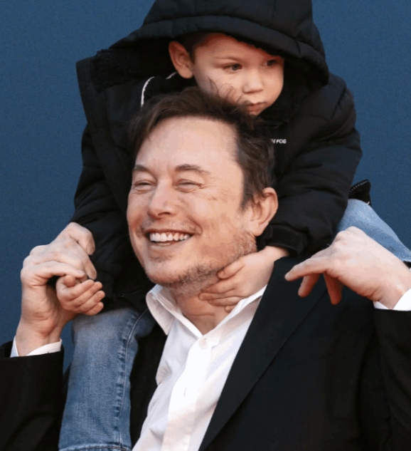 Why Is Elon Musk Dragging His 3-Year-Old All Over the World? Lil X has become both prop and ‘emotional support human.’ Influencer marketing courses – NQ